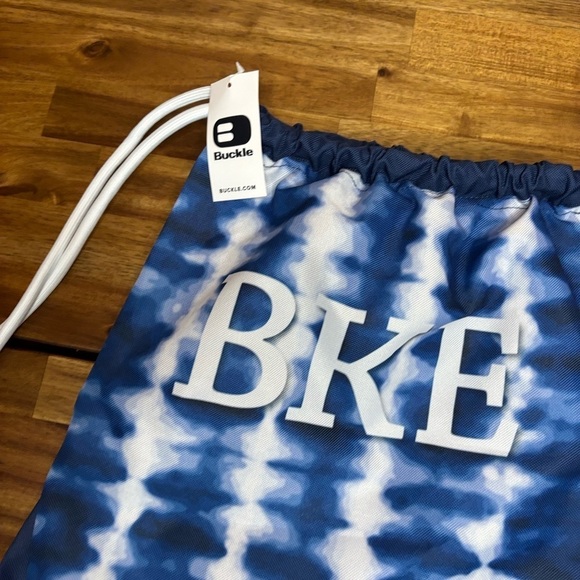BKE Buckle store Spring Brand Event Drawstring Bag - Women's Bag. Tie dye. NWT. - Picture 6 of 9